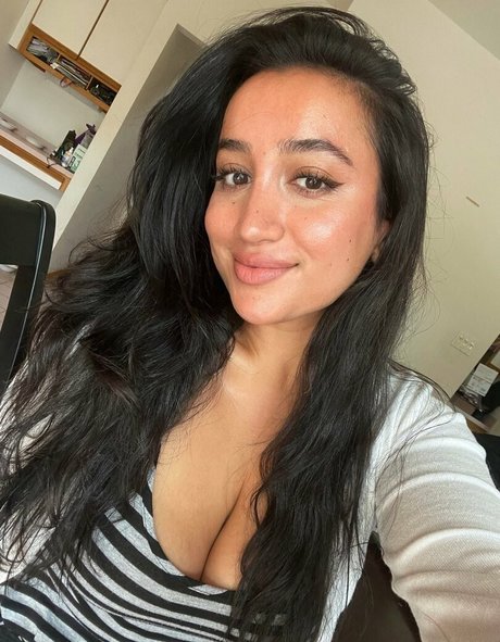 Nikki Geeks star exclusive pics