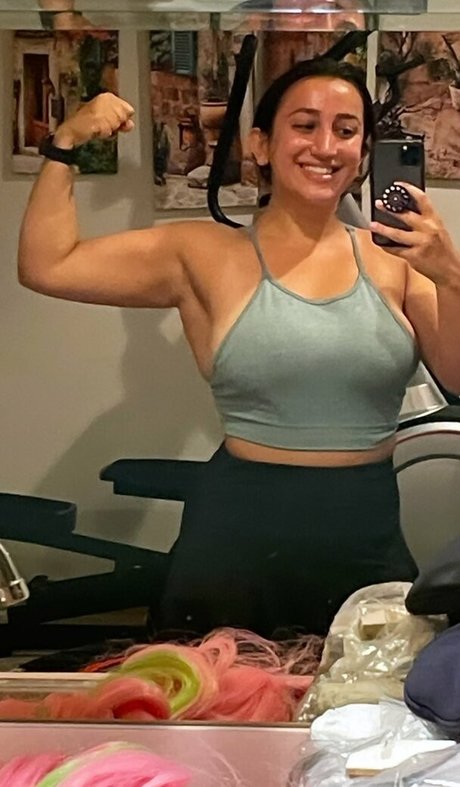 Nikki Geeks model xxx pic