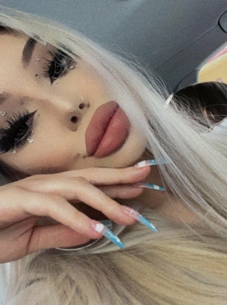 charlotteventura adult model photos