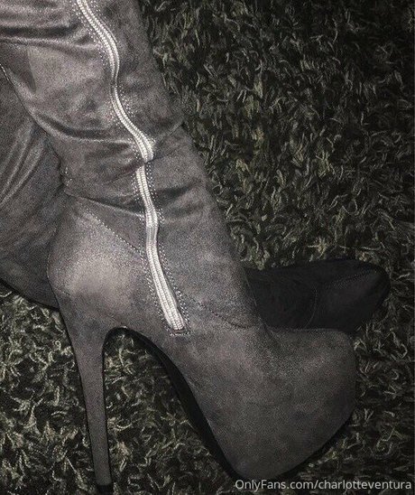 charlotteventura star hot picture