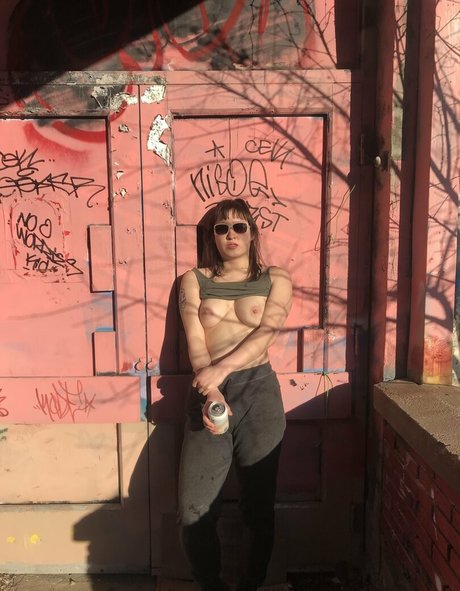 maylixx model high quality pic