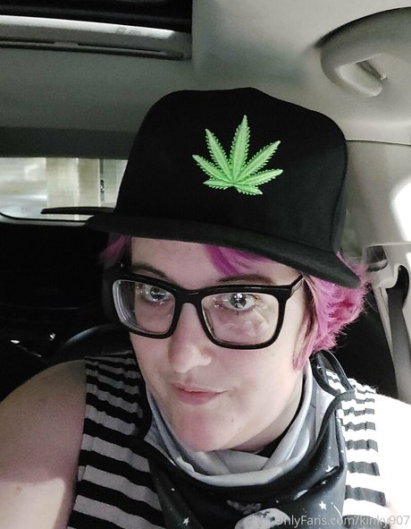 kinky907 pornstar naked img