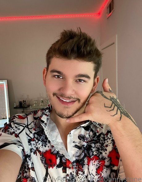 freejohnnystone model naked galleries