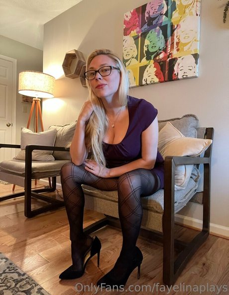 fayelinaplays pornstar art photo