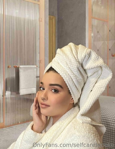 selfcarebrooke free model pics