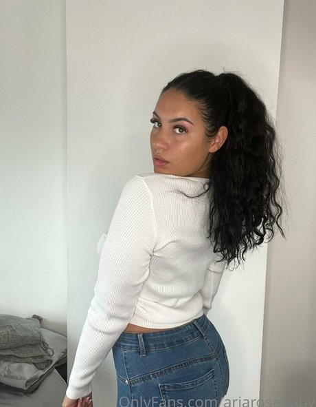 ariarosebaby model pictures