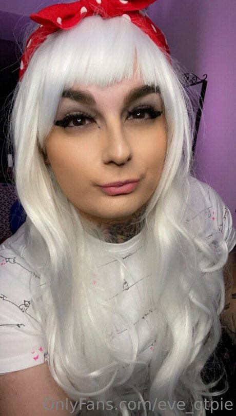 eve qtpie pornstar adult photo