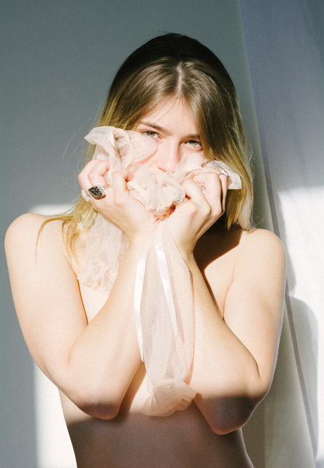 Lowkee Karlee sexy star img