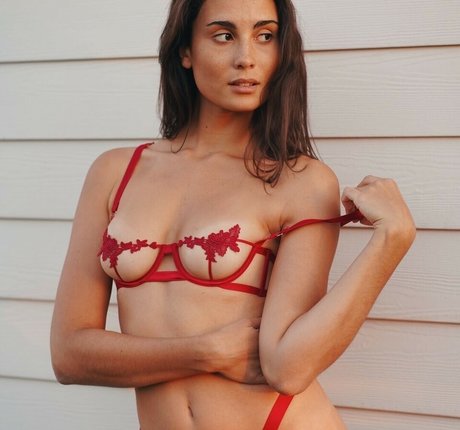 Ariannelayer hot pornstar galleries