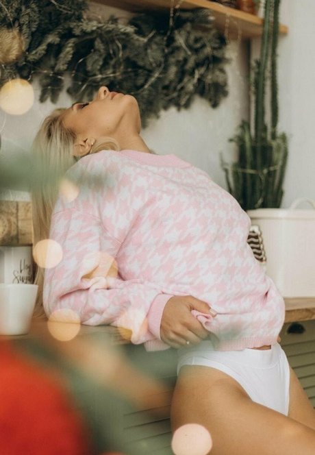 Sojourncouple art actress pictures