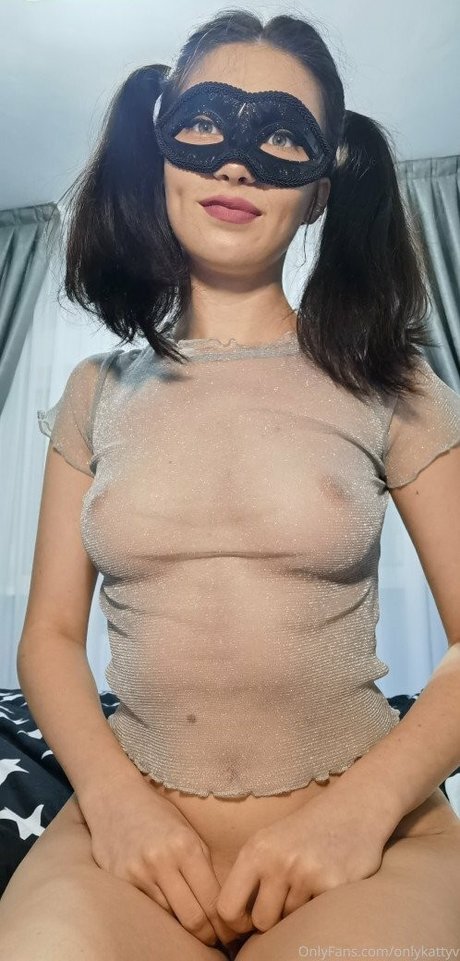 DivineGoddess pornographic model image