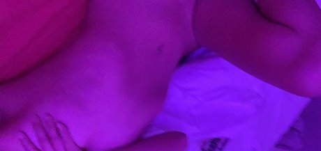 Official Kendama Babe sex model archive