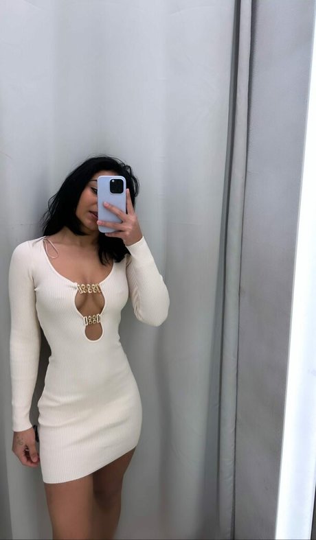 Ariane Landsfried naked pornstar img