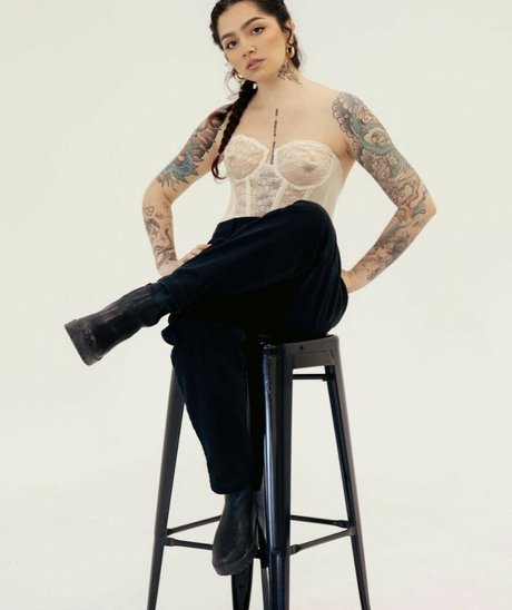 Anaiis Ctrlfreaq naked pornstar pics