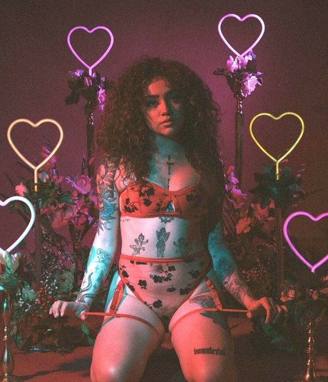 Anaiis Ctrlfreaq star adult photos