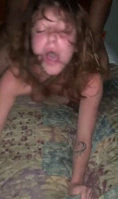 Ghodly model nude pictures