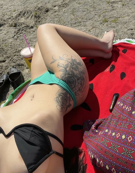 Rachel Rainx pretty star photos