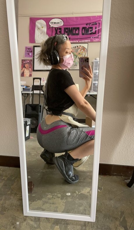 Stellewds porn model photo