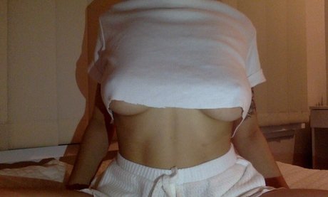 Deathlessley model hot pics