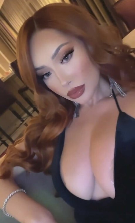 scauzz nudes model photos