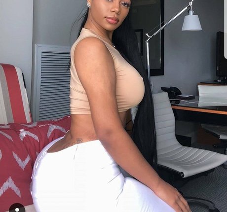 Strella Katt xxx star galleries