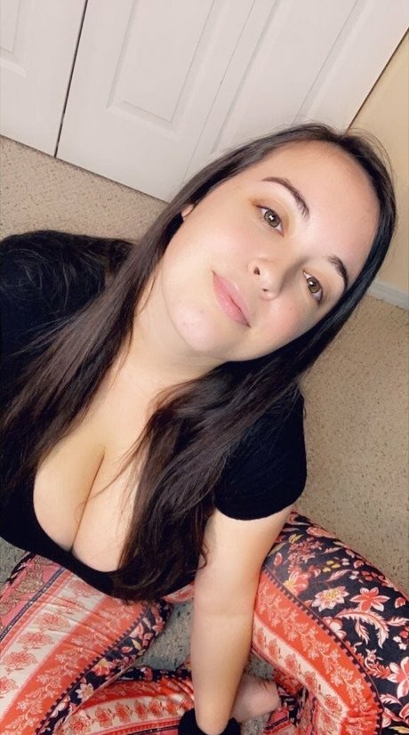 Stef Juicy model hd image