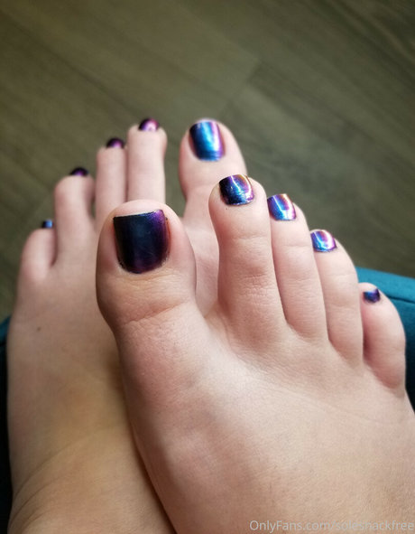 Solesnack high quality actress gallery