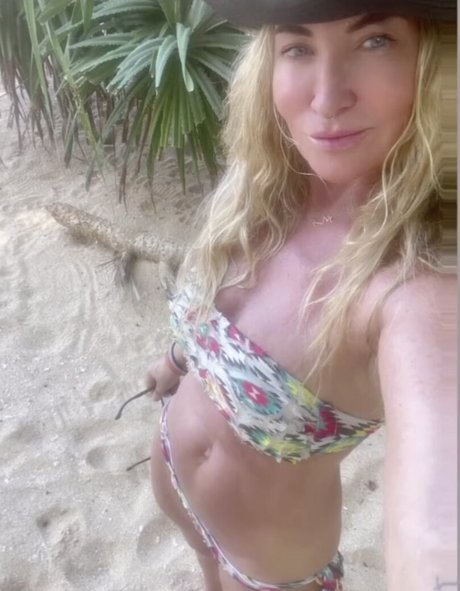 Meg Matthews star nudes photo