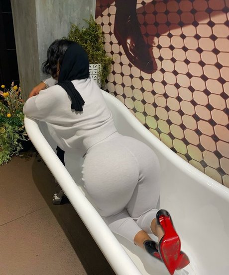 Omaima Benamre pornstar high quality images