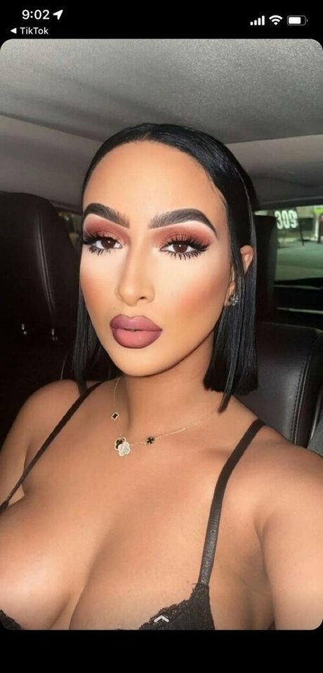 Omaima Benamre beautiful actress gallery