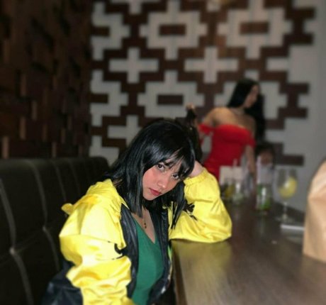 Tani Castaneda pretty model pictures