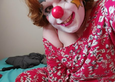 majorredhead model top image