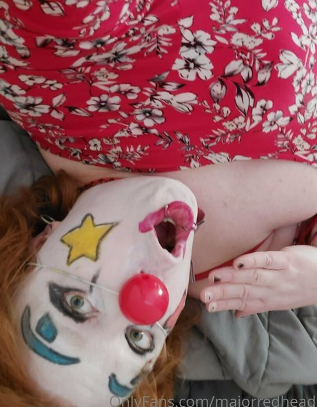 majorredhead naked model picture