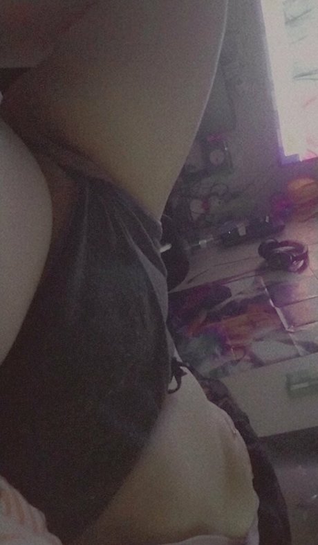 murdocksleftnut hot model image