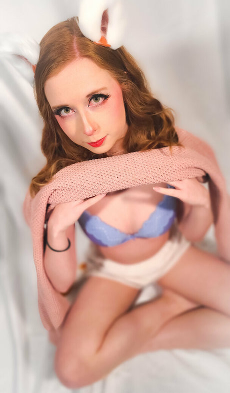 emswaifu model nude image