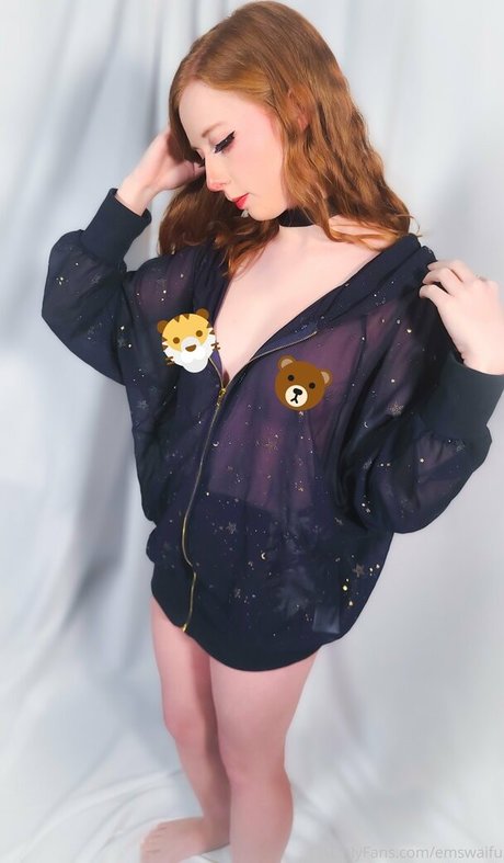 emswaifu free actress pictures