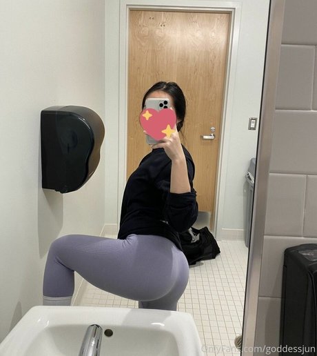 Goddessjun model adult image