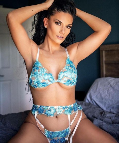 Derynn Paige actress img