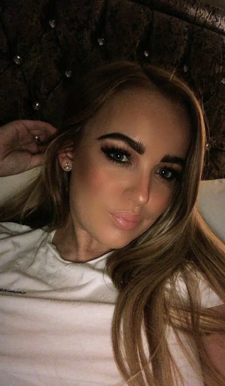 Wett Wag pornstar exclusive archive