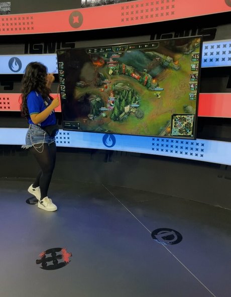 Yullalol pornstar hot photo