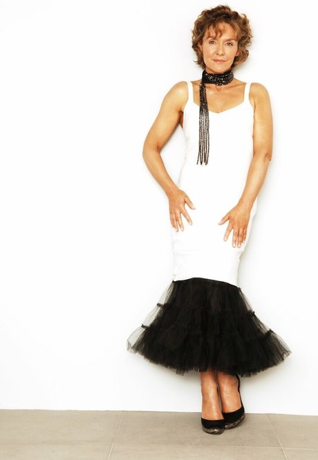 Amanda Burton xxx model pictures