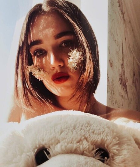 bella sun_ nice actress galleries