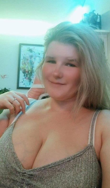 ofcfoxxy star nude image