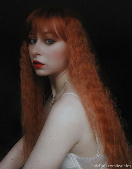 kyriefox exclusive model pics