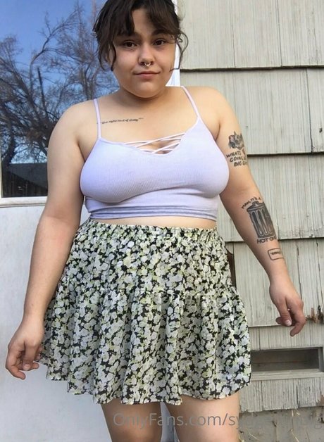 sydgettinbig pornographic model photo