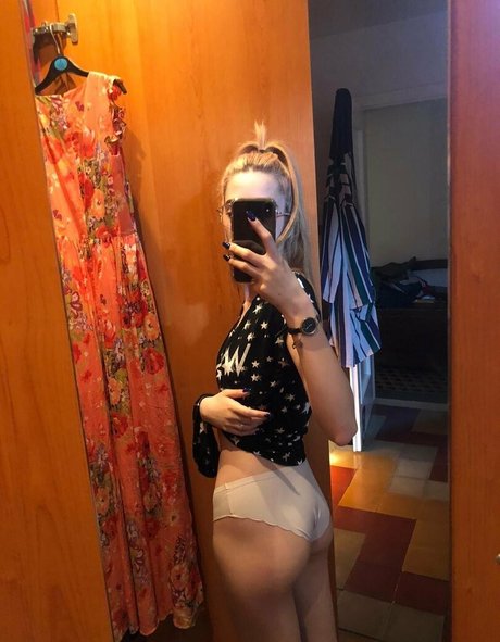 kvry22 star pornographic picture