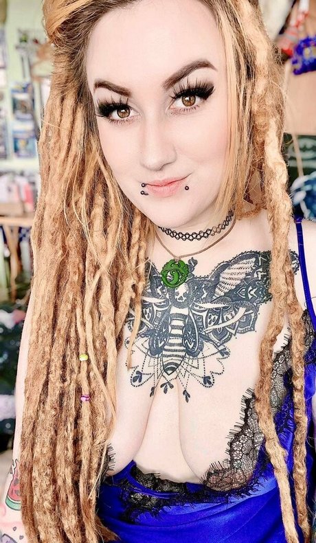 lollydreadfulfree model pretty pic