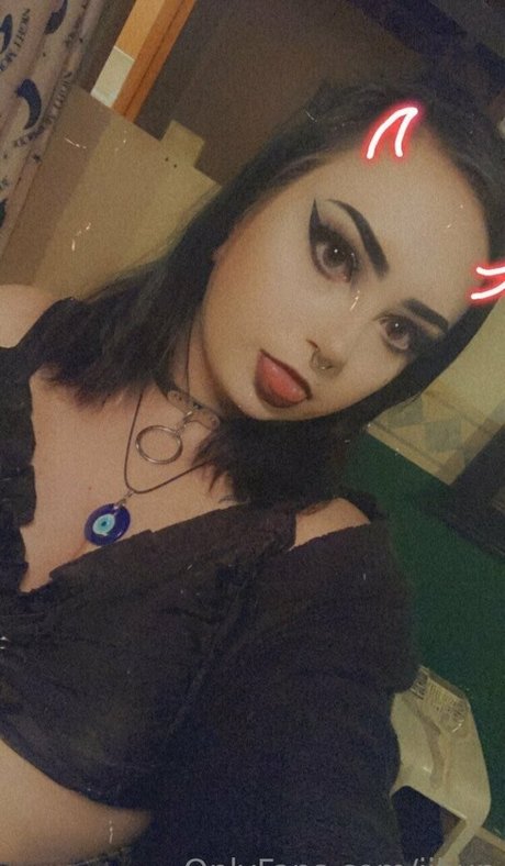 iibun model naked photo