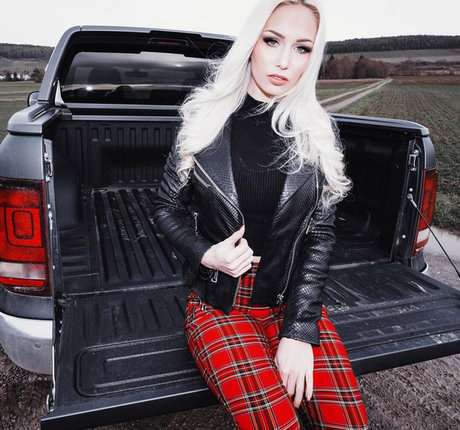 Chicks In Leather porn actress gallery