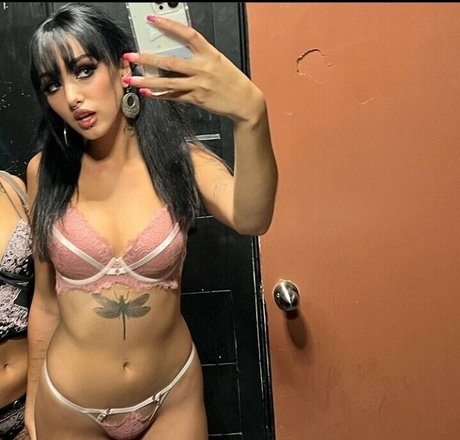 Arivalilith nude star image